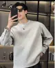 Otoño Nuevo Moda Coreana Casual Color Sólido Calidad Pareja Versátil Simple Gama Alta Tendencia Cuello Redondo Manga Larga Camiseta