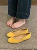 Zapatos Mary Jane retro de gamuza con suela blanda para mujer, nuevo estilo de verano 2026, favorecedores zapatos rojo claro que combinan bien con faldas