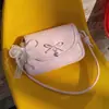 Bolso cruzado de hombro para mujer 2026 transfronterizo, nuevo y elegante, estilo nicho, con lazo, bolso de mano pequeño cuadrado de lunares de alta gama