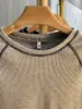 Camiseta única de cuello redondo y manga larga para mujer, estilo retro americano de otoño con costuras de contraste, parte superior raglán, adecuada como capa base