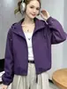 Chaqueta corta con capucha para mujer, estilo fino para figuras petite, nueva chaqueta de moda popular primavera/otoño 2026, top casual para mujer