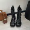 Botas Femininas com Salto Plataforma para Aumentar a Altura e Afinar, Novidade Outono 2026, Botas Curtas Versáteis Estilo Vintage com Solado Macio para Saias, Estilo Maillard