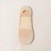 Meias sapatilha femininas de seda gelada com acolchoamento de esponja de camada dupla, estilo popular de verão, sola de algodão confortável, antiderrapante, invisíveis, de corte baixo para sapatos de salto alto