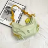2025 Nova Bolsa Grande de Lona Feminina Patchwork Cor Contrastante Ombro Transversal Casual Plissada para o Trabalho Bolsa Bolinho