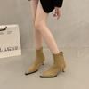 Botas Curtas Femininas Suede Khaki Bico Fino Salto Alto Estilo Francês 2025 Novas Botas Outono e Inverno Estilo Coreano Botas Pequenas Cor Nude