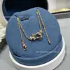 Pulseira de Fivela de Ferradura Pequena Fred de Alto Padrão para Mulheres, Luxo Leve Ouro 18K, Presente Versátil para Namorada ou Melhor Amiga