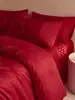 Conjunto de Casamento de Algodão Lavado Jacquard de Alta Qualidade com Quatro Peças: Capa de Edredom de Casamento Vermelha, Lençóis de Cama e Lençóis de Cama com Elástico Roupa de Cama para Recém-Casados