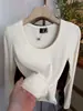 Nova Coleção de Outono Laranja Abóbora Estilosa Redutora de Idade Versátil Canelada Gola U Manga Longa Camiseta para Mulheres Moda Slimming Camiseta Base