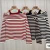 Suéter de Tricô Listrado em Cores de Contraste de Outono com Gola Redonda e Costura nos Ombros Design com Senso de Moda Feminino Ombro à Mostra Top Nicho Chique