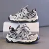 Tênis "dad shoes" de malha dupla para meninos, nova coleção outono 2026, tênis esportivos modernos e estilosos para crianças e pré-adolescentes, ultraleves, adequados para estudantes