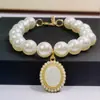 Gato Pet Filhote Devon Cachorro Colar de Pérolas Coleira Pequena Laço de Pedras Estilo Chanel Acessórios para Boneca Transfronteiriço