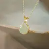 Collar bolsa de la suerte de acero de titanio que no se decolora, resistente al agua, estilo nicho de lujo ligero, colgante de cadena para clavícula de alta gama
