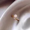 Anillo de Camelia Distintivo de Moda para Mujer Anillo de Índice de Lujo Ligero de Nicho con Diseño de Venas Anillo Versátil de Gama Alta para Regalo