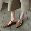 Sandalias Romanas de Suela Suave con Punta Cubierta para Mujer 2026 Verano Correas Finas Tejidas Calados Punta Redonda Zapatos Planos de Moda