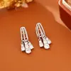 Pendientes Largos con Colgante de Borlas de Alta Gama, Chapados en Cobre con Oro Real de 24 Quilates, Modernos y Exquisitos, Pendientes Largos Dinámicos para Mujer, Clips para Orejas Versátiles