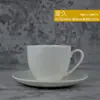 [Xícara e Pires de Café Branco Puro de Tangshan com Logotipo Personalizado, Xícara e Pires de Chá da Tarde Estilo Nórdico com Design Floral Completo e Logotipo de Imagem Personalizável]