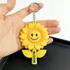 Llavero con forma de muñeca de dibujos animados, diseño de familia Ike de epoxi, para bolso de pareja femenina, accesorios colgantes, muestra de dibujo.