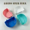 Tigelas plásticas suspensas para animais de estimação no atacado, tigelas plásticas anti-respingo para beber, tigelas para gatos, tigelas para cães, tigelas suspensas para caixas de transporte de avião, tigelas de comida para gatos