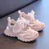 Sandalias para Niñas 2026 Nuevas de Verano Zapatos de Princesa para Niños Sandalias de Malla Hueca de Suela Suave para Niñas Zapatos Ligeros Antideslizantes
