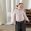 Ropa para Niñas: Chaqueta ligera de plumas con diseño acanalado, Ropa de invierno, 90% plumón de pato blanco, Ropa para bebé niña