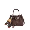 Moda Retro de Nicho Bolso Cubo Simple de Mano para Mujer Nuevo Estilo Primavera 2026 Bolso de Hombro Cruzado Texturizado Chic