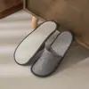 Novos Chinelos Descartáveis de Lona e Linho para Hotel, Respiráveis, Antiderrapantes, Sapatos Internos para Hóspedes de Casa, Portáteis e Leves