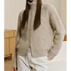 Cardigan de Tricô Old Money Style com Gola Alta, Manga Longa, Cor Café com Leite de Caxemira para Mulheres, Novo Top da Moda Outono 2026 com Zíper Duplo