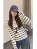 Nuevo sudadera con capucha casual para mujer, estilo coreano de principios de otoño, nicho, corte holgado, con diseño de dos piezas falsas, suéter de punto a rayas, rayas blancas, talla única