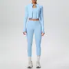 Novo Conjunto de Três Peças Esportivas Nude Justo para Yoga, Secagem Rápida e Respirável, Roupas para Corrida ao Ar Livre, Treinamento e Fitness para Mulheres