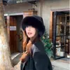 Novo Chapéu de Pescador Mongol Peludo Estiloso e Versátil para Mulheres, Quente e à Prova de Frio para Outono e Inverno, Tendência com Proteção para as Orelhas
