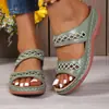 Chinelos Europeus Tamanho Grande Comércio Exterior Transfronteiriço Primavera/Verão 2026 Novos Sapatos Femininos Sandálias Femininas com Salto Plataforma Vazado Atacado
