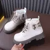 Botas Martin Versáteis Infantis 2026 Outono/Inverno Novas Botas Curtas da Moda para Meninas Estilo Britânico Casuais Versáteis Botas Curtas