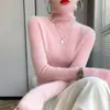Suéter de capa base de cuello alto otoño e invierno nuevo estilo top de cuello de pelo jersey de manga larga tejido elegante ajuste ceñido tejido de punto blanco