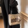 Nuevo Bolso Decorativo de Cadena 2025 Casual con Letras Estudiante Bolso Tote de Mano a la Moda Versátil Bolso de Hombro para Viaje