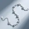 Pulseira Trevo de Quatro Folhas para Mulheres, Luxo Acessível de Nicho, Elegante de Alta Qualidade, Zircônia Super Brilhante, Doce, Para o Dia a Dia, Versátil e Exquisite Joia de Mão