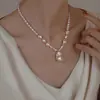 Colar de laço com pérolas e contas banhado a ouro real, corrente de clavícula versátil de nicho para o dia a dia, joia da moda e de alta qualidade para mulheres