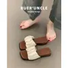 Sandálias, Novas Chinelos Estilo Ins para Mulheres, Sandálias de Verão para Usar Fora, Fundo Plano, Estilo Francês de Praia 2025
