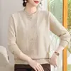 Nuevo top de punto rojo de mamá, moderno con pedrería, suéter casual para mujeres de mediana edad y mayores, capa base tipo jersey
