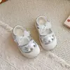 Sapatos de Princesa com Laço de Renda Doce para Bebê 2026 Novo Estilo Sandálias Vazadas Respiráveis de Solado Macio para Meninas de Verão
