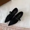 Nuevos zapatos Mary Jane de 5 cm2026 con plataforma interior, caracterizados por una punta poco profunda, detalle de lazo y diseño de punta fina, perfectos para bailarinas.