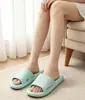 Pantuflas de Mujer en Stock para Verano, Pantuflas de Baño para el Hogar de Moda para Parejas, Pantuflas Ligeras Casuales Frescas, Pantuflas de Verano Antideslizantes al por Mayor con una Sensación Suave al Caminar