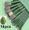 Nuevo Set de 13 Brochas de Maquillaje Cuatro Estaciones Verde con Cerdas Suaves para Sombra de Ojos, Polvo Suelto y Rubor, Herramientas de Belleza para Principiantes en Stock