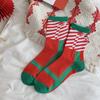 Meias vermelhas femininas de comprimento médio para outono e inverno, quentes, moda celebridade da internet, meias femininas de Natal, desenhos animados fofos, atacado
