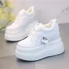 Nuevos Zapatos Blancos Casuales de Punta Redonda para Mujer Otoño 2026, Zapatos con Plataforma de Suela Gruesa para Aumentar Altura Interior para Mujeres Bajitas, Zapatos Planos Adelgazantes