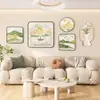 Estilo Crema Nórdico Sala de Estar Pintura Decorativa Fondo de Sofá Pared Pintura Colgante de Alto Nivel Mural Combinado de Plantas Verdes Modernas y Frescas