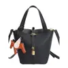 Moda Retro de Invierno 2025 Bolso Cruzado de Hombro Único Nicho Casual Tendencia Viajero Bolso Cubo de Alto Valor