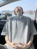 Camiseta de Manga Corta con Cuello en V y Remaches para Hombre, Diseño de Verano Estilo Americano, Camiseta Juvenil de Marca de Moda de Corte Holgado
