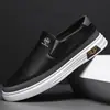Novos Sapatos Casuais de Couro de Outono para Homens, Mocassins de Solado Macio, Sapatos Slip-On Bean, Sapatos Brancos da Moda