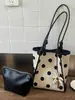 Bolsa Tote de Design Novo 2026 Transfronteiriça, Toque de Luxo Leve de Alta Qualidade, Bolsa Saco Versátil de Ombro, Bolsa de Ombro da Moda para Mulheres