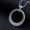 Explosiones de joyería europea y americana transfronteriza collar de aleación de alta gama retro simple para damas colgante ins cadena larga cadena para suéter